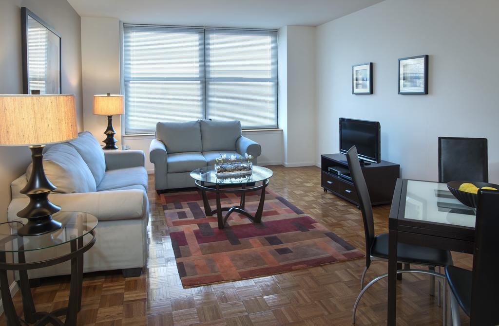 Grove Pointe - A Premier Furnished Apartment ジャージーシティ 部屋 写真