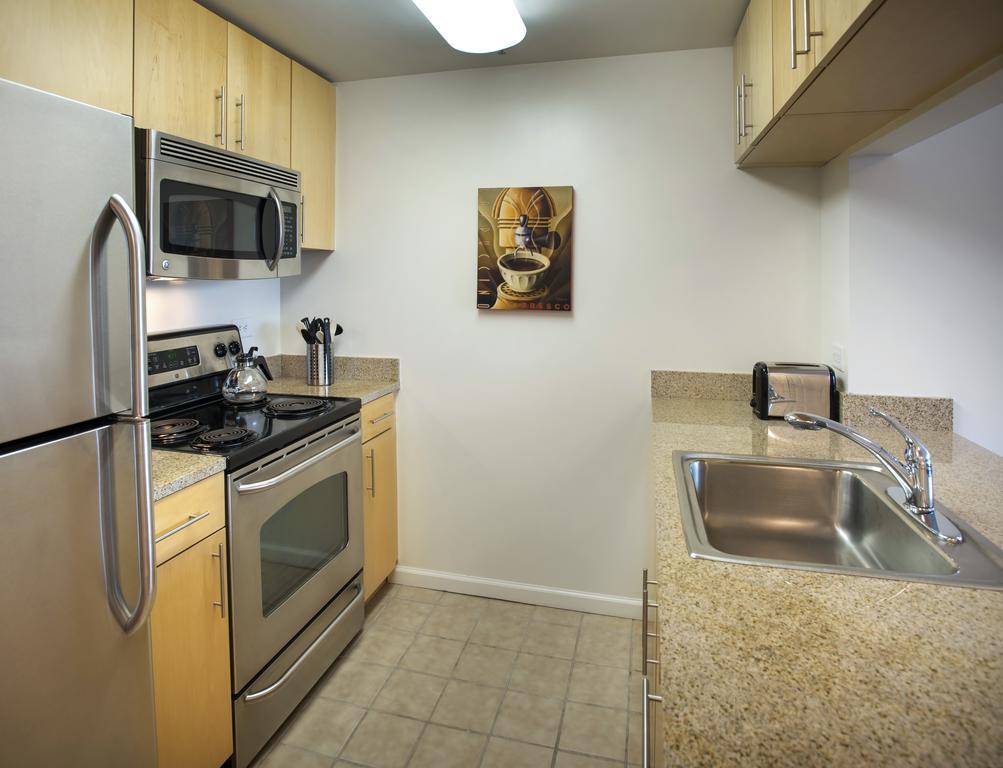 Grove Pointe - A Premier Furnished Apartment ジャージーシティ 部屋 写真