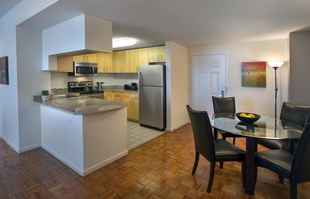 Grove Pointe - A Premier Furnished Apartment ジャージーシティ 部屋 写真
